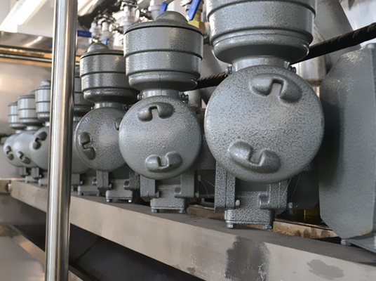 2L Pneumatic Oil Filling Machines