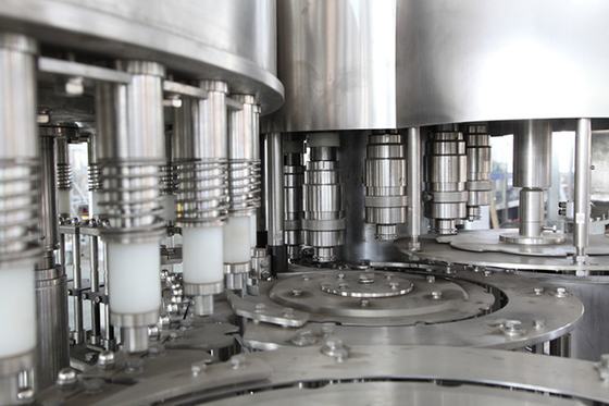Automated Mineral Water Bottle Filling Machine 10000BPH for Industry 2000ml